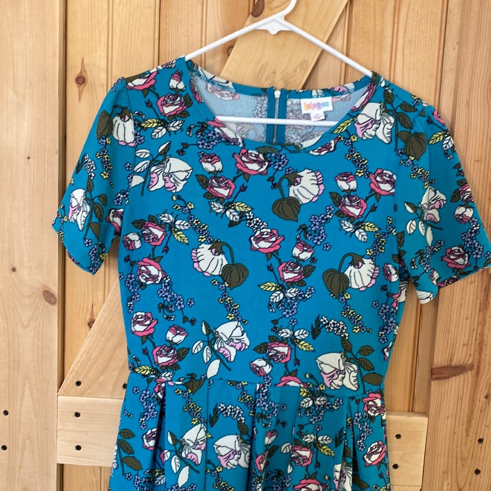 Gorgeous floral blue dress!